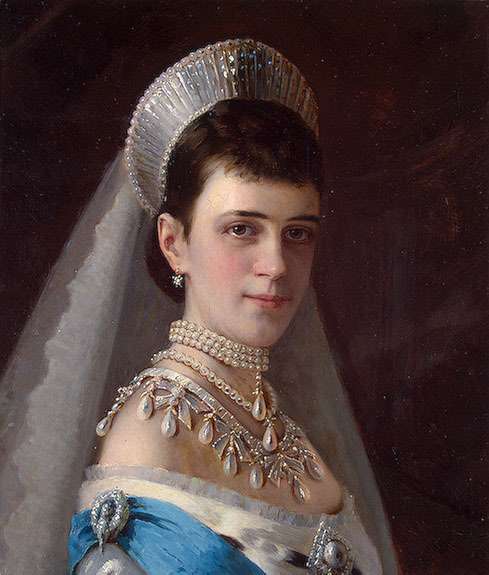 Kramskoi_Portrait_of_Empress_Maria_Fyodorovna_in_a_Head_Dress_Decorated_with_Pearls - Крамской Иван Николаевич