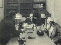 1938 В.И.Ленин и И.В.Сталин в раб. кабинете в Кремле беседуют с кркстьянами. ГИМ - Грабарь
